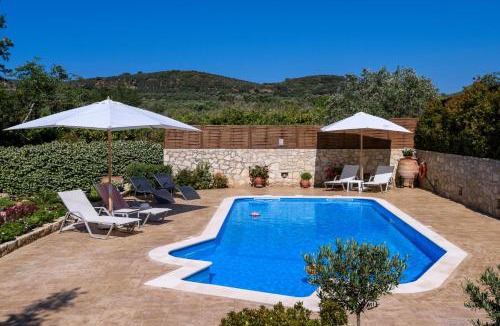 Nochia Villa | Alia Stone Villa-Ideal for families-Heated pool