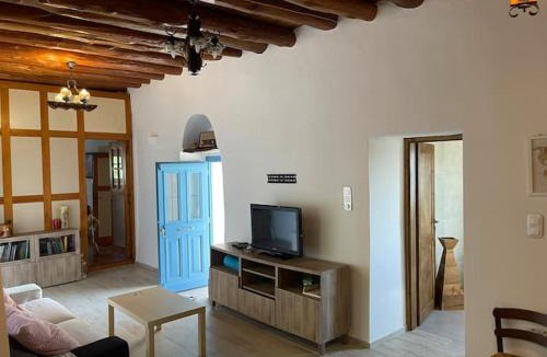Ydrousa House | Alice's house