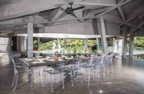 Cape Tribulation House | Alkira Resort House and Rainforest Retreat - private pool and beach