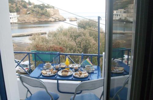 Therma Apartment | Alkistis Cozy By The Beach Apt In Ikaria Island, Therma 1st Floor