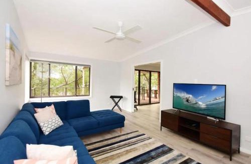 Hyams Beach House | All Decked Out at Hyams Beach by Experience Jervis