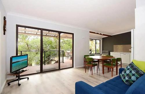 Hyams Beach House | All Decked Out at Hyams Beach by Experience Jervis