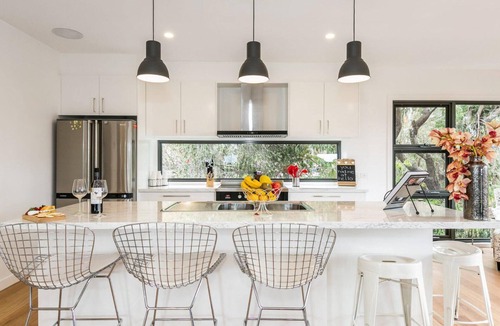 Lorne House | Allawah - Stylish & Homely.