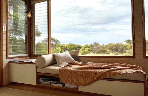 Warrenben House | Alloca Beach Shack - Contemporary take on a 1950's beach shack