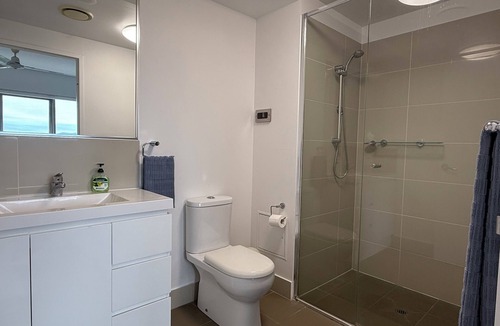 South Townsville Apartment | Allure Apartment in the heart of Townsville's premium waterfront dining precinct