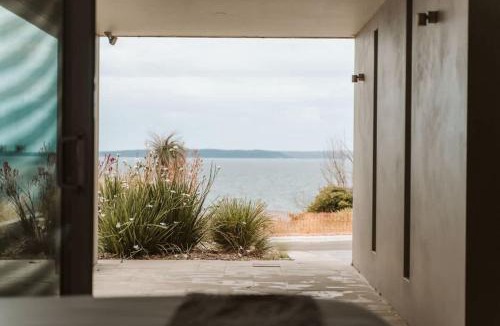 Hyams Beach House | Allure at Hyams Beach - seconds to white sands