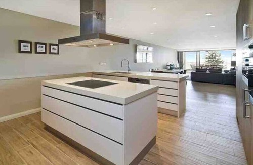 Dee Why Apartment | Allure on The Beach - BEACHFRONT - Wi-Fi
