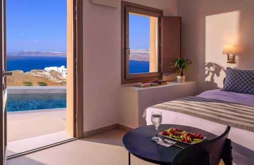Akrotiri Apartment | Alluring Santorini Room | Myrmidon Room | Elegant Double Room with Caldera.