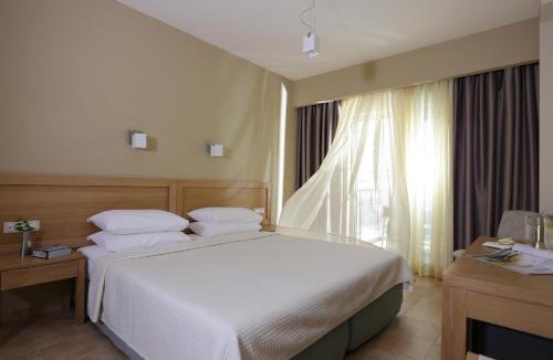 Arcoudi Hotel | Almira Hotel