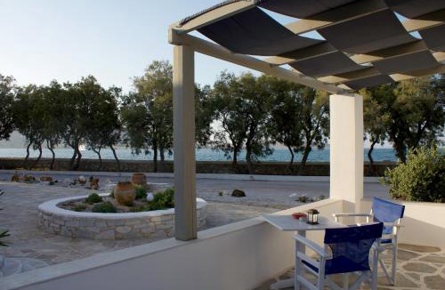 Naousa Hotel | Almira Suites - Seafront - Naousa Paros