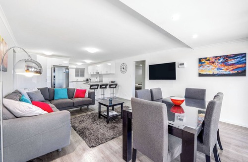 Lake Wangary Apartment | Almonta Apartments on the Waterfront (B)