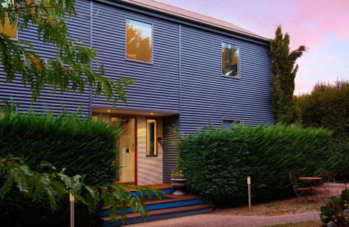 Hepburn House | Alofi- stunning views and a private cinema room!
