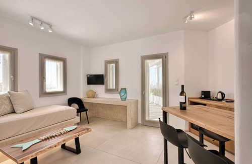 Agios Stefanos House | Aloft Suites Mykonos Island