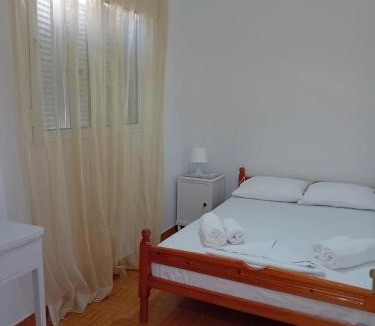 Karlovassi Apartment | Alonaki home 1