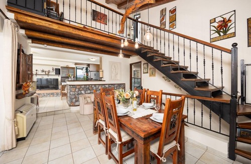 Kaina Villa | Aloni Villa - Three Bedroom Villa, Sleeps 6