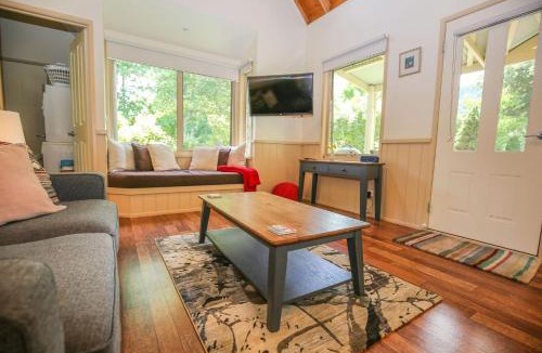 Harrietville Apartment | Alpine Arnica Cottage 1