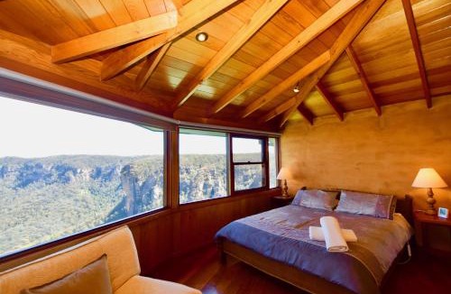 Katoomba Villa | Amaroo Mountaintop Villa