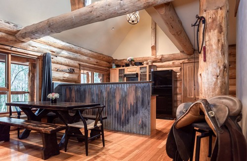 Sawmill Settlement House | Amaruq Log Cabin - Base of Mt Buller - Sept Holidays Availability