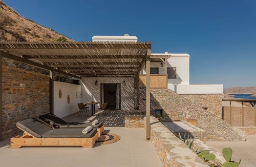Kithnos Apartment | Amazing Kythnos Suite | Lesvos Suite | Breathtaking Sea Views | Spacious.