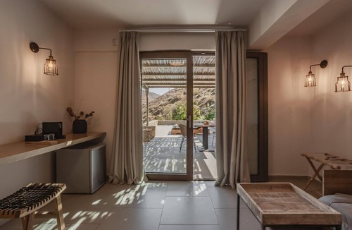 Kithnos Apartment | Amazing Kythnos Suite | Lesvos Suite | Breathtaking Sea Views | Spacious.