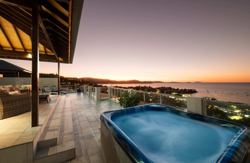 Airlie Beach Apartment | Amazing Penthouse with Whitsundays lifestyle