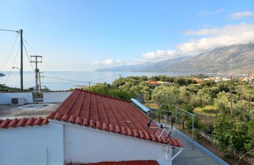 East Mani House | ambelos view