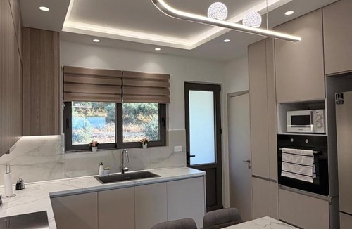 Paradisi Apartment | Amber Horizon & Sea View Apartment