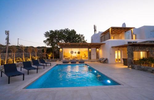 Agios Ioannis Villa | Ambiente Villas -5 Bd Villa Mykonos-Agios Ioannis