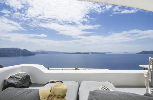 Oia Hotel | Ambition Suites