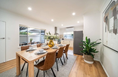 Payneham House | Ambrosia - Designer 3BR WiFi