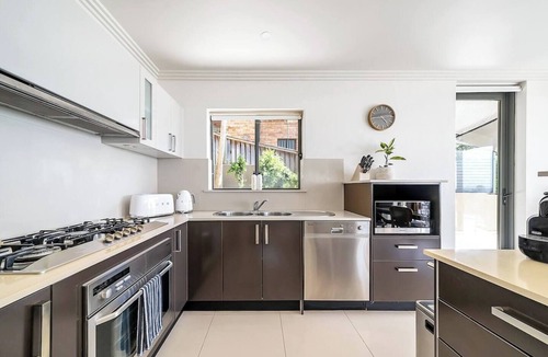 Terrigal Apartment | Amelie - Luxury, Beach View 3 Bedroom Condo - 2 min walk to Terrigal Beach