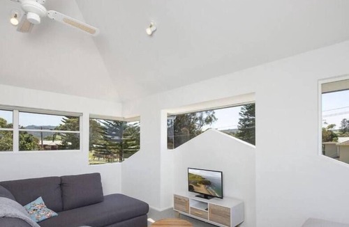 Werri Beach House | Amethyst / Werri Beach Tranquility