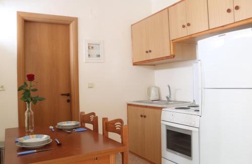 Plomari Apartment | Ammoudeli Apartments - Beachfront Apartments in Plomari