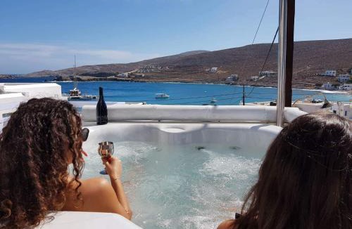 Karavostasis Apartment | AMO Folegandros