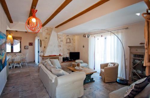 Romirion Villa | Amorosa Villas