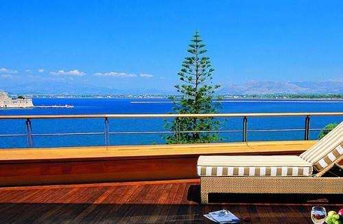Nafplion City Centre Hotel | Amphitryon Hotel is located on the coast at Nafplion.