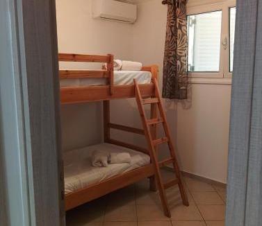 Mastichochoria Apartment | Amygdalos Room