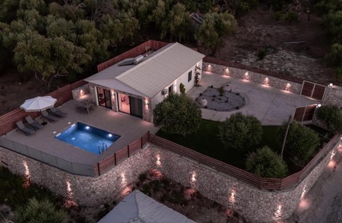Neromilos Villa | An ar Villa