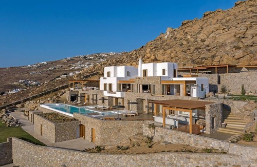 Agios Stefanos Villa | An Elevated Haven with Captivating Views of the Aegean