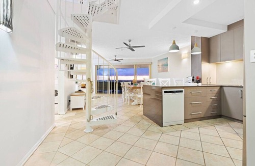 Cullen Bay Condo | Anchor Point Penthouse: Marina Views ~ Pool ~ BBQs