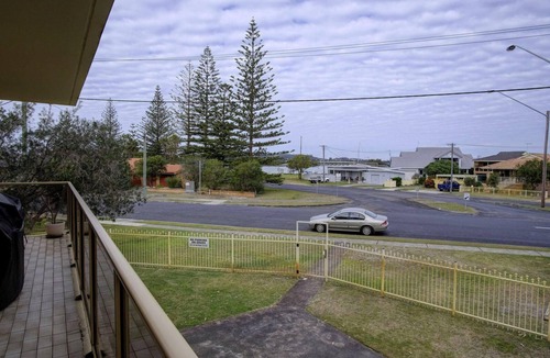 Tuncurry Apartment | Anchorage 7 - Close by to the Rockpool!