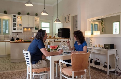 Kalamata Villa | Angelinas Quarters - Kalamata Mediterranean Suites & Villas