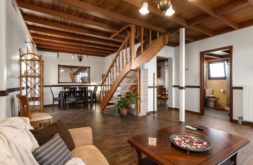 Aigaleo Apartment | Angi&George house