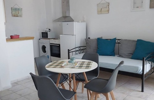 Koroni Apartment | Angira 1 Seaview Escape - Koroni Cozy Getaway