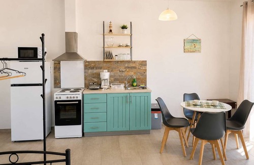 Koroni Apartment | Angira 5 Seaview Escape - Koroni Bright Getaway