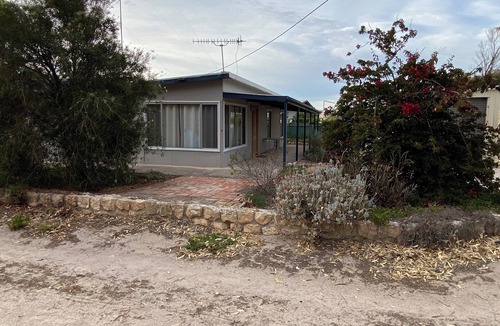 Wrenfordsley House | Anglers Anchorage - Baird Bay 50 kms from South of Streaky Bay on the West Coast