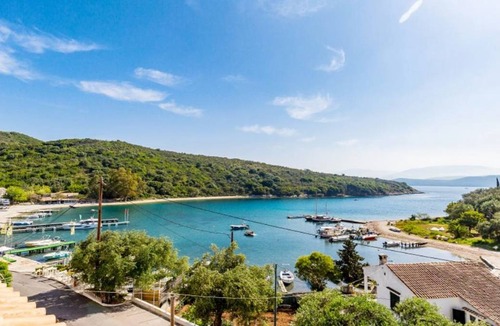 Agios Stefanos Apartment | Anna