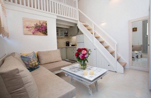 Piso Livadi House | Anna's apartment at Marmara of Paros