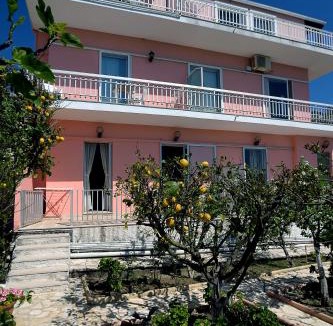 Kanoni Apartment | Anna's Apartments and Studios - Planespotter's Paradise!