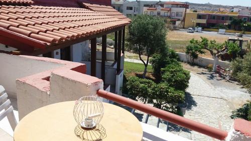 Karteros Apartment | Antikristo Rooms